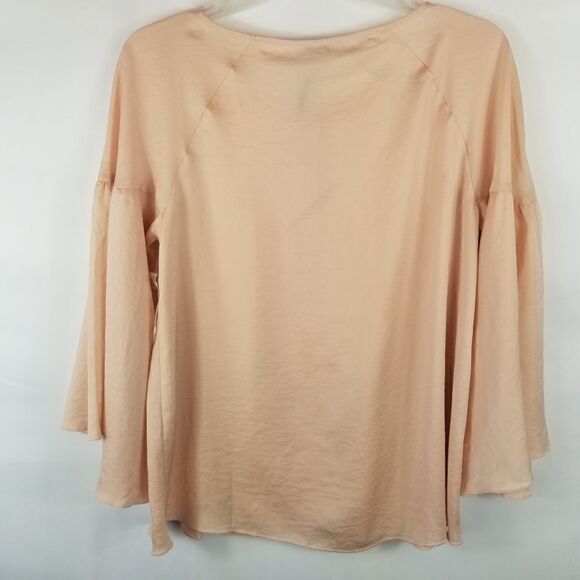 HINGE "DESIGNED IN SEATTLE" LIGHT PINK BELL SLEEVE - Picture 14 of 15